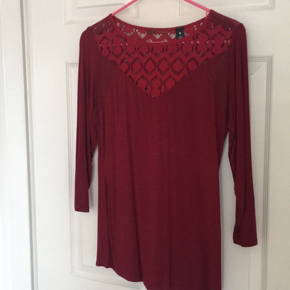 Buckle Top - Picture 4 of 8